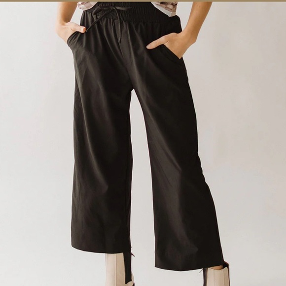Albion Black Audrey Crop Wide-Leg Trouser XS - Picture 1 of 12